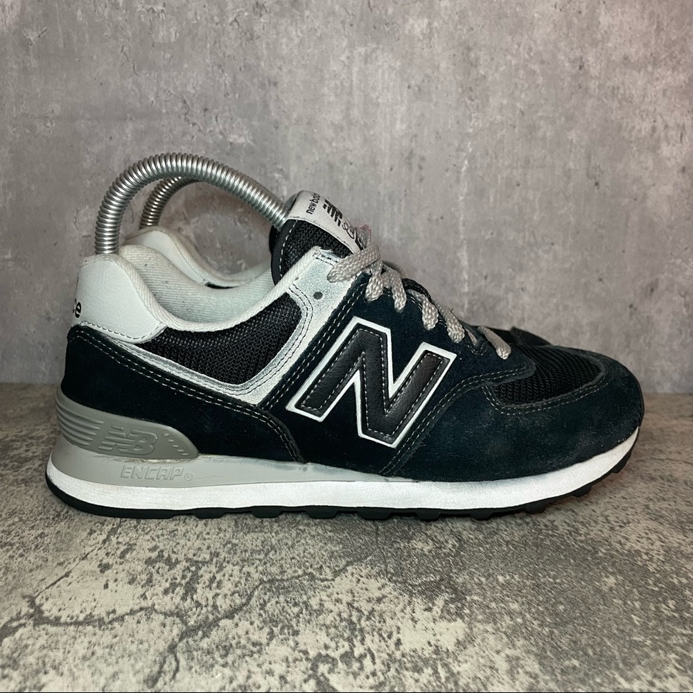 New Balance 574 Sneakers Womens sz 8.5